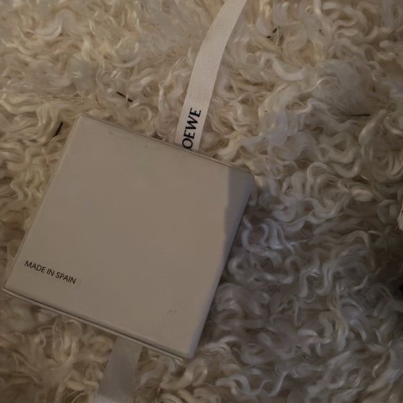 ❤️ Loewe mini box with ribbon - Picture 4 of 4